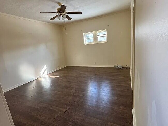 Foto del edificio - Affordable & Low-Maintenance 1BR Apartment – Comfortable Living Made Easy