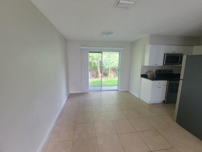 Foto del edificio - 242 SE 24th Ave