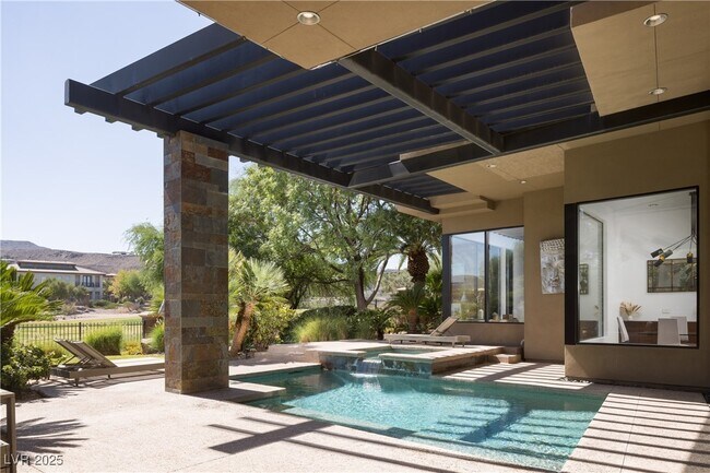 Building Photo - 1501 Foothills Village Dr