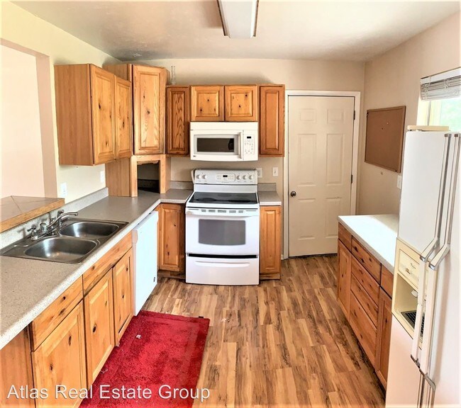 Building Photo - 3 br, 2 bath House - 490 E Geddes Ave