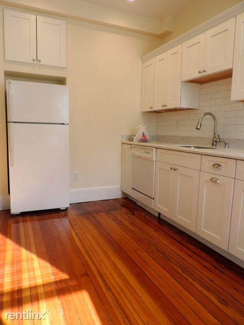 Building Photo - 249 L St