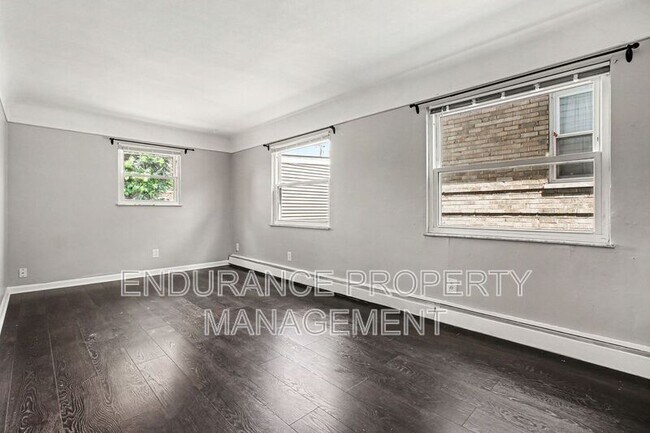 Foto del edificio - 1932 Truitt Ave