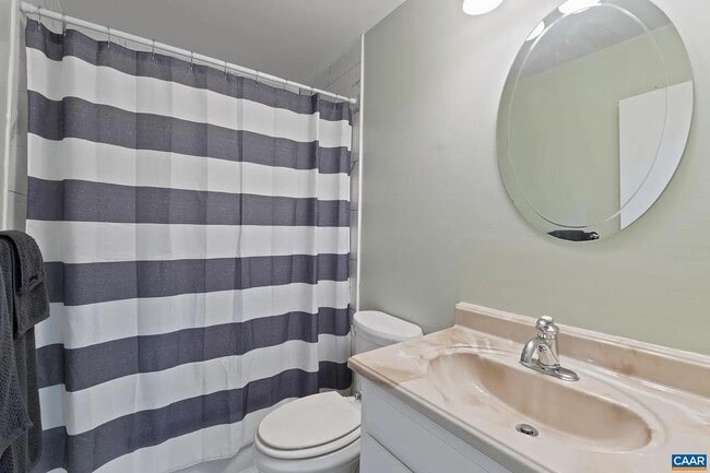 Foto del edificio - 545 Burgoyne Rd