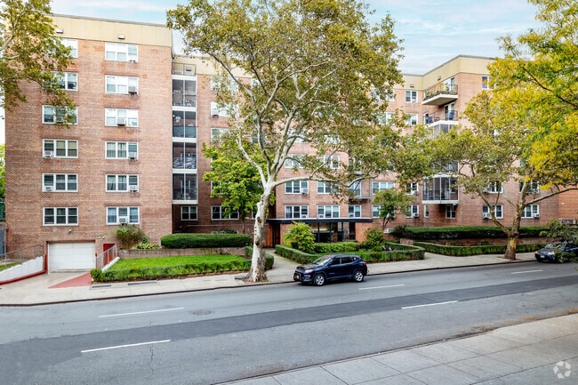 Building Photo - 9231 57th Ave