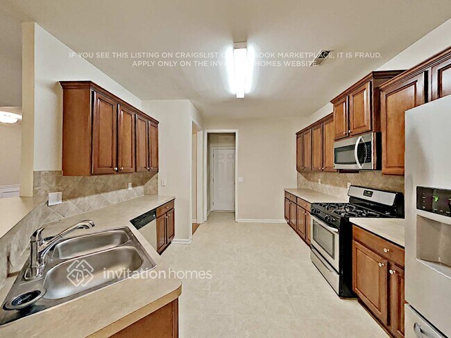 Building Photo - 150 River Walk Farm Pkwy
