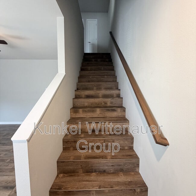 Building Photo - 8401-C ALLIED WAY