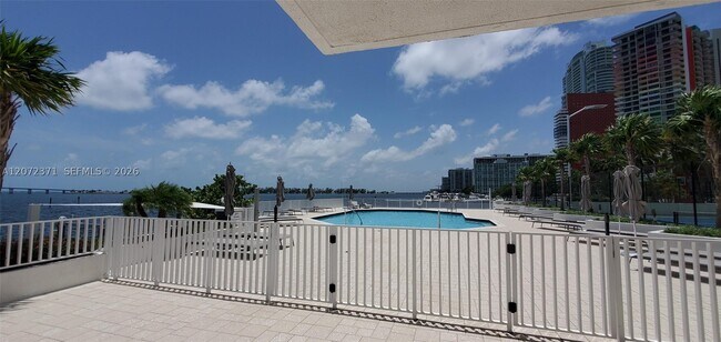 Foto del edificio - 200 SE 15th Rd