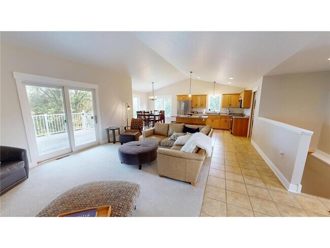 Foto del edificio - 122 Ridge Rd