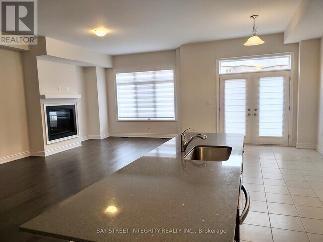 Building Photo - 44 Settlers Rd E