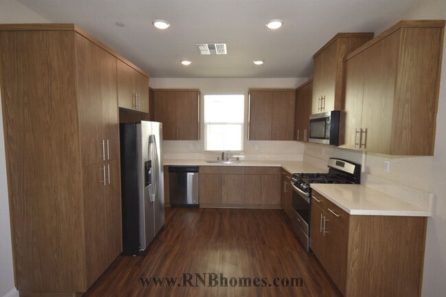 Building Photo - 10833 Portico Cir