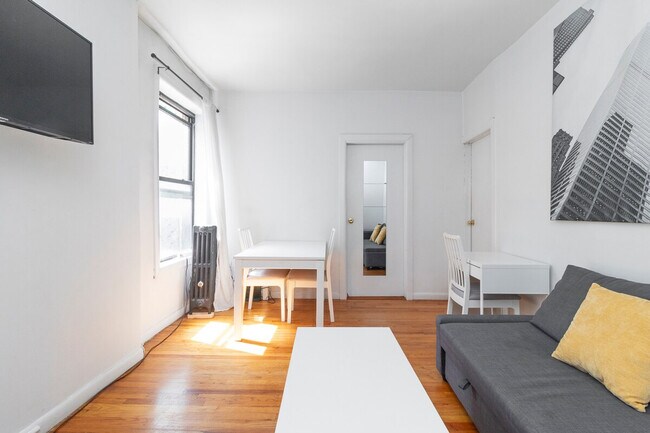 Foto del edificio - 315-317-317 E 95th St