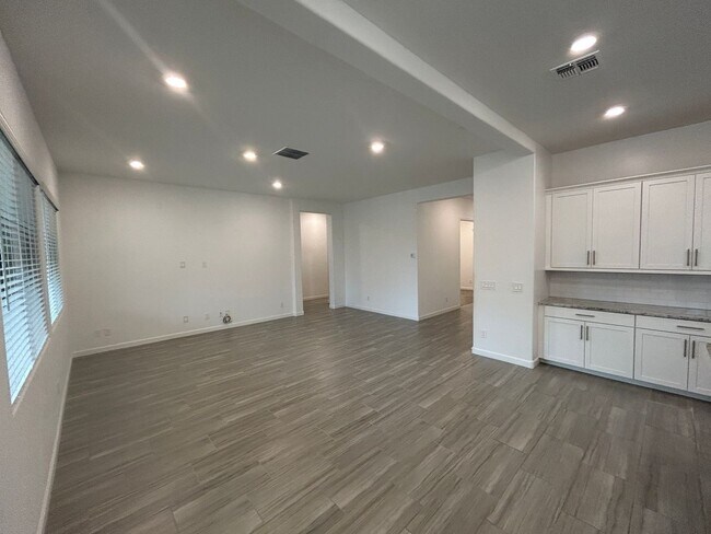 Building Photo - 16776 W Vereda Solana Dr.