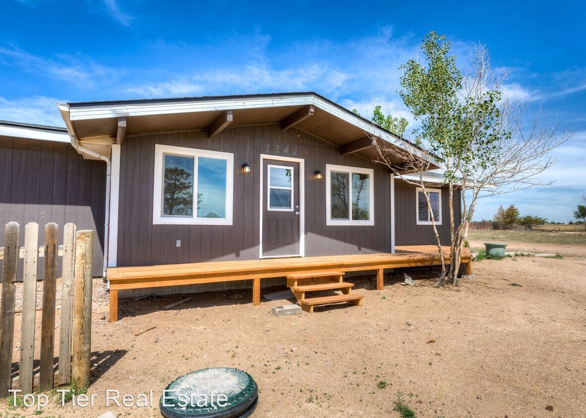 Foto principal - 3 br, 2 bath House - 1342 E Ellicott Road S