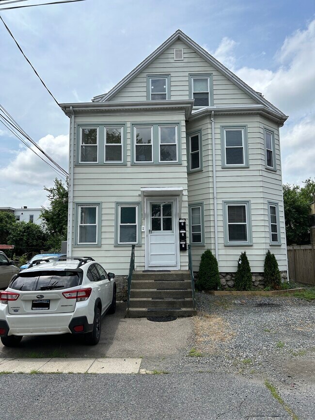 Foto del edificio - 11 Lewis Ave