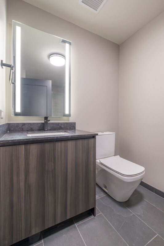 Foto del edificio - 989 W Washington St