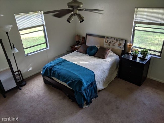 Foto del edificio - 3 br, 2 bath House - 2533 NW 52nd Place