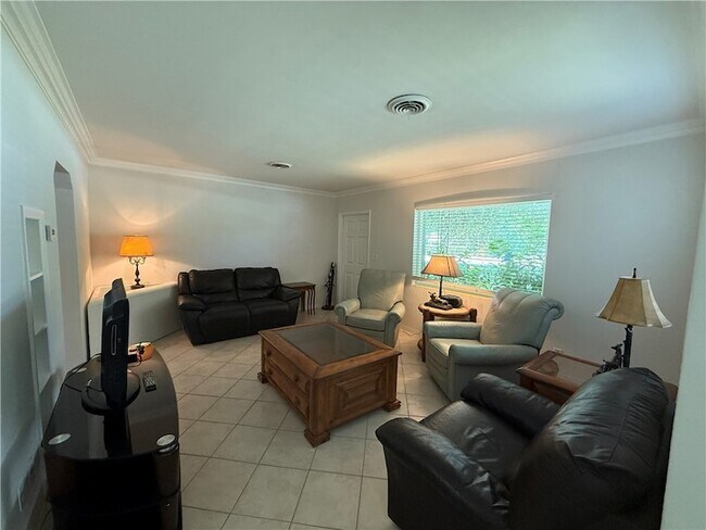 Foto del edificio - 2075 34th Ave