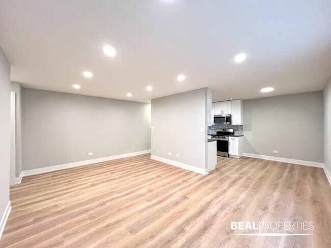Foto del edificio - 1 bedroom in CHICAGO IL 60657