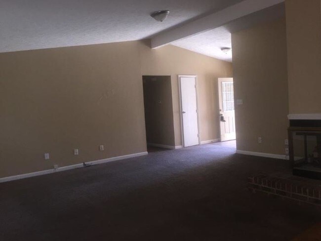 Building Photo - 7524 Rogers Dr