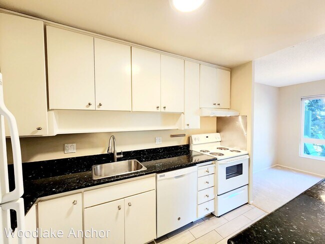 Building Photo - 2 br, 1 bath House - 835 N. Humboldt St.  ...