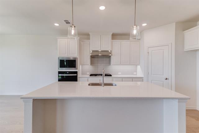 Building Photo - 811 Cedarwood Ct