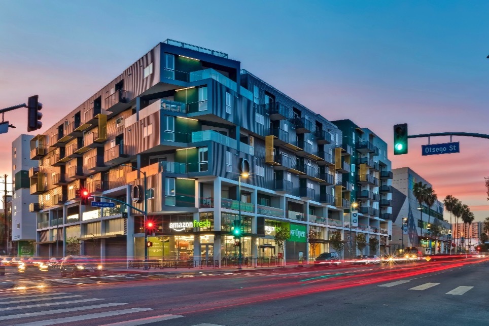 297 Luxury Residences por encima de Amazon Fresh Market - L+O Apartments