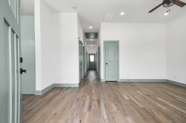 Foto del edificio - 10917 San Jacinto Dr