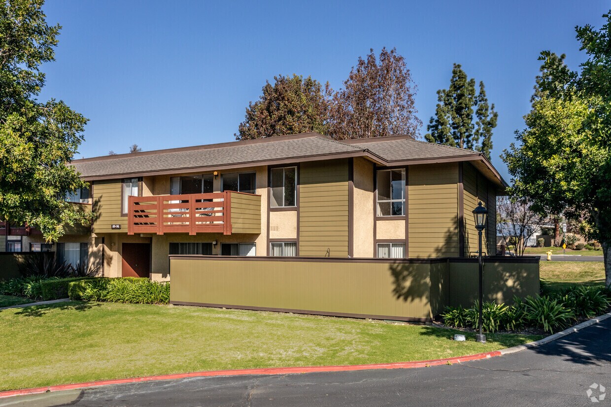 Foothill Village Apartments in Pomona, CA Westside Rentals