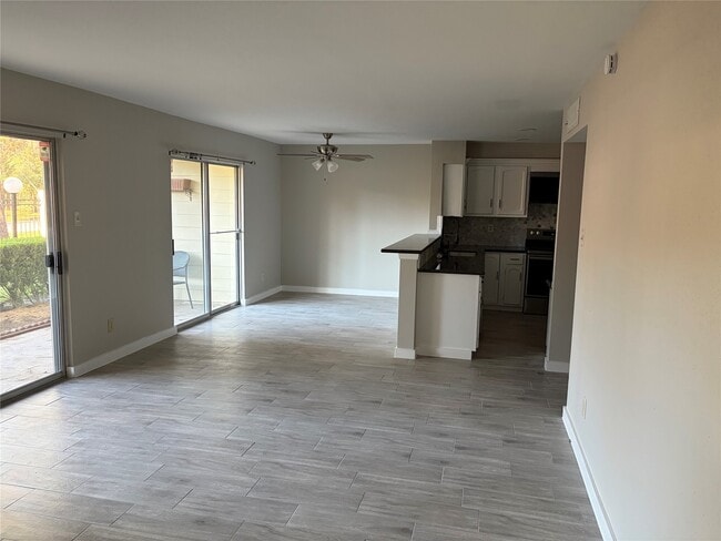 Building Photo - 14555 Wunderlich Dr