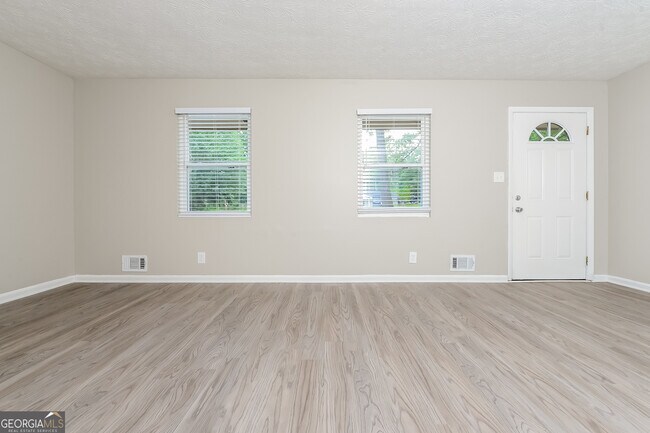Building Photo - 5430 Orly Terrace