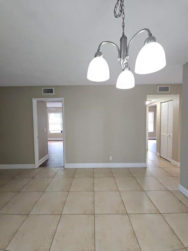 Foto del edificio - 1520 Windorah Way