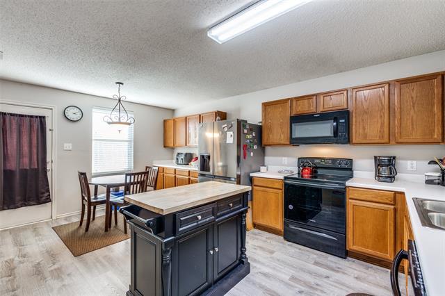 Building Photo - 1708 Pebble Brook Way