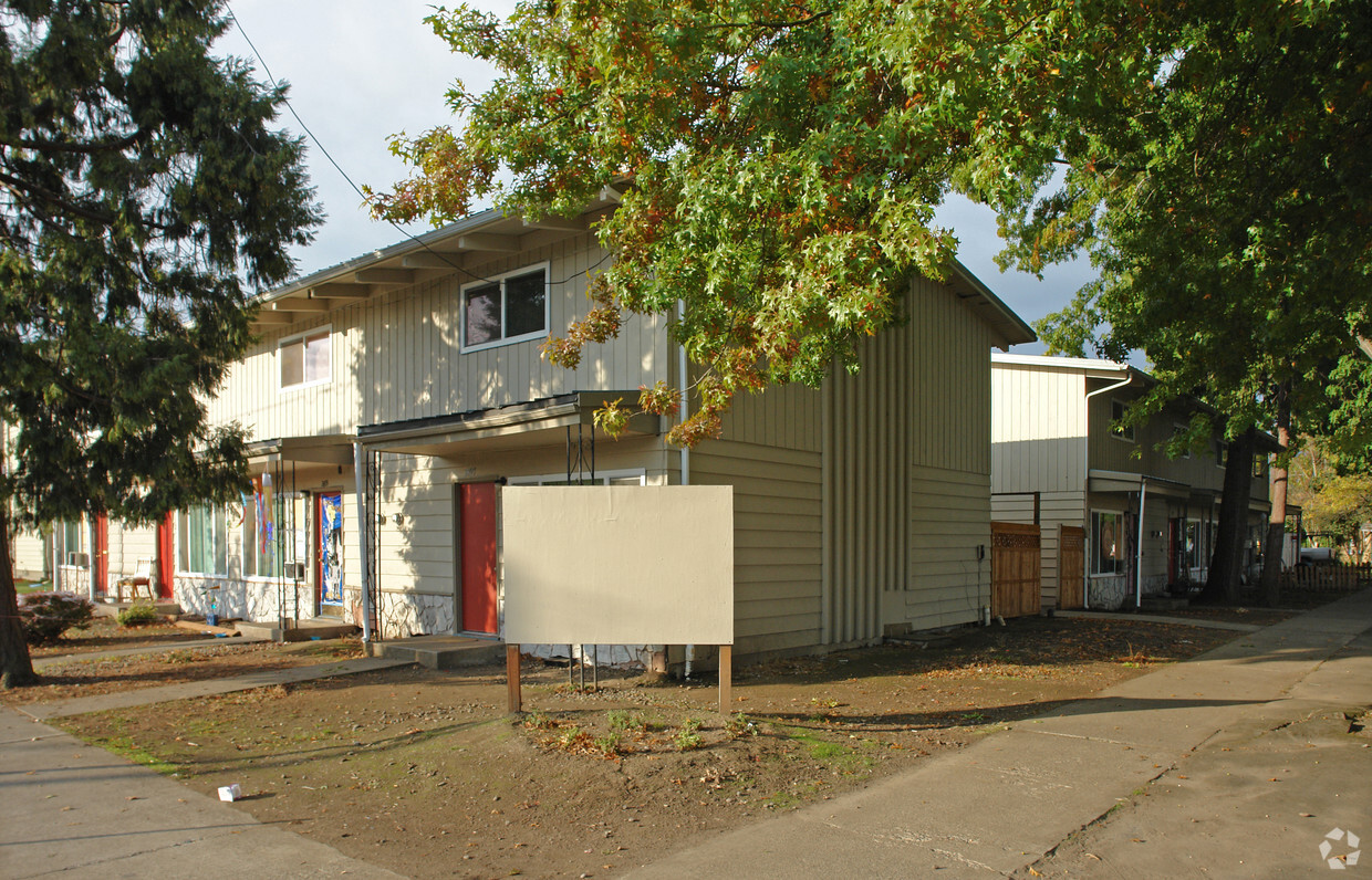 Building Photo - Somerset West Apartments