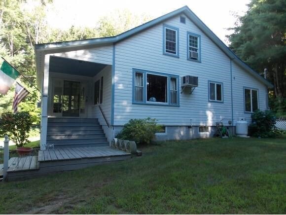Primary Photo - 85 Railroad Ave