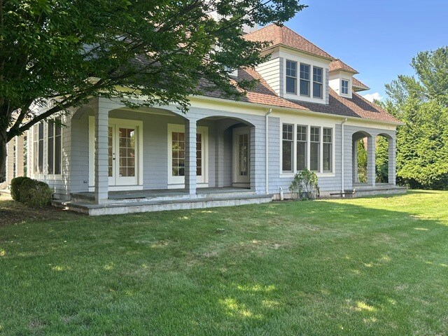 Building Photo - 6 Sherwood Farms