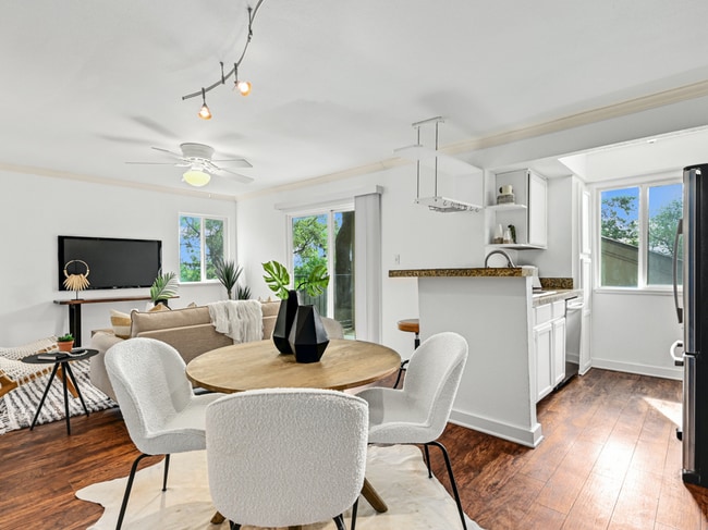 Building Photo - 3018 S 1st St