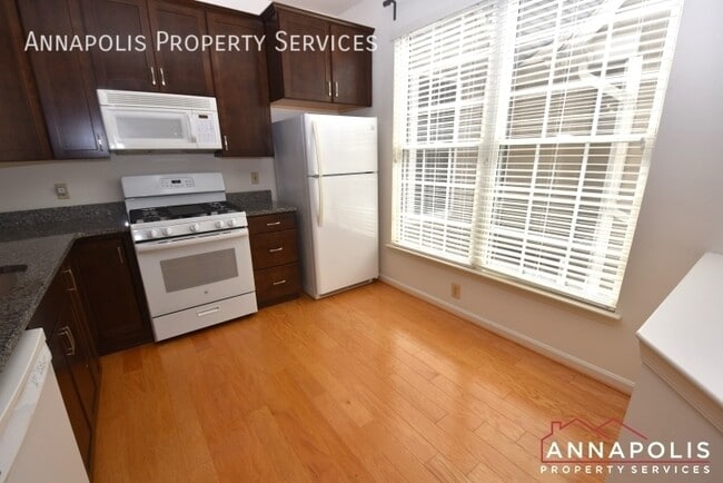 Foto del edificio - 2006 Peggy Stewart Way