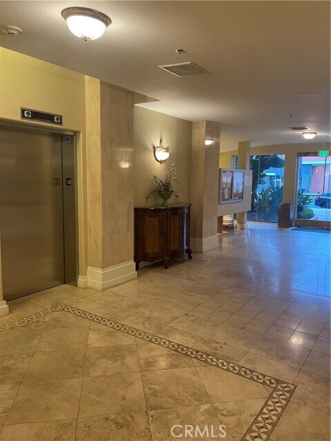 Foto del edificio - 580 W Main St