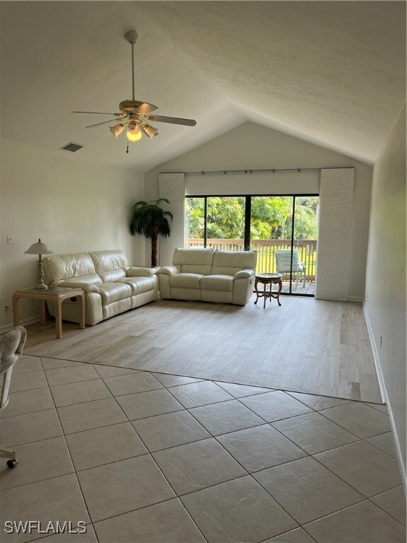 Building Photo - 819 Palm View Dr
