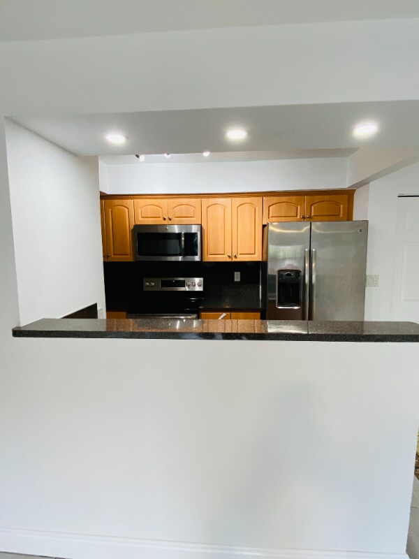 Foto del edificio - 421 NW 107th St