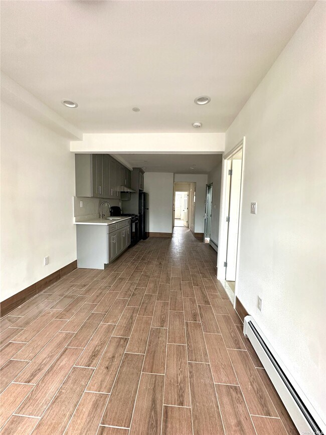 Foto del edificio - 108-15 35th Ave