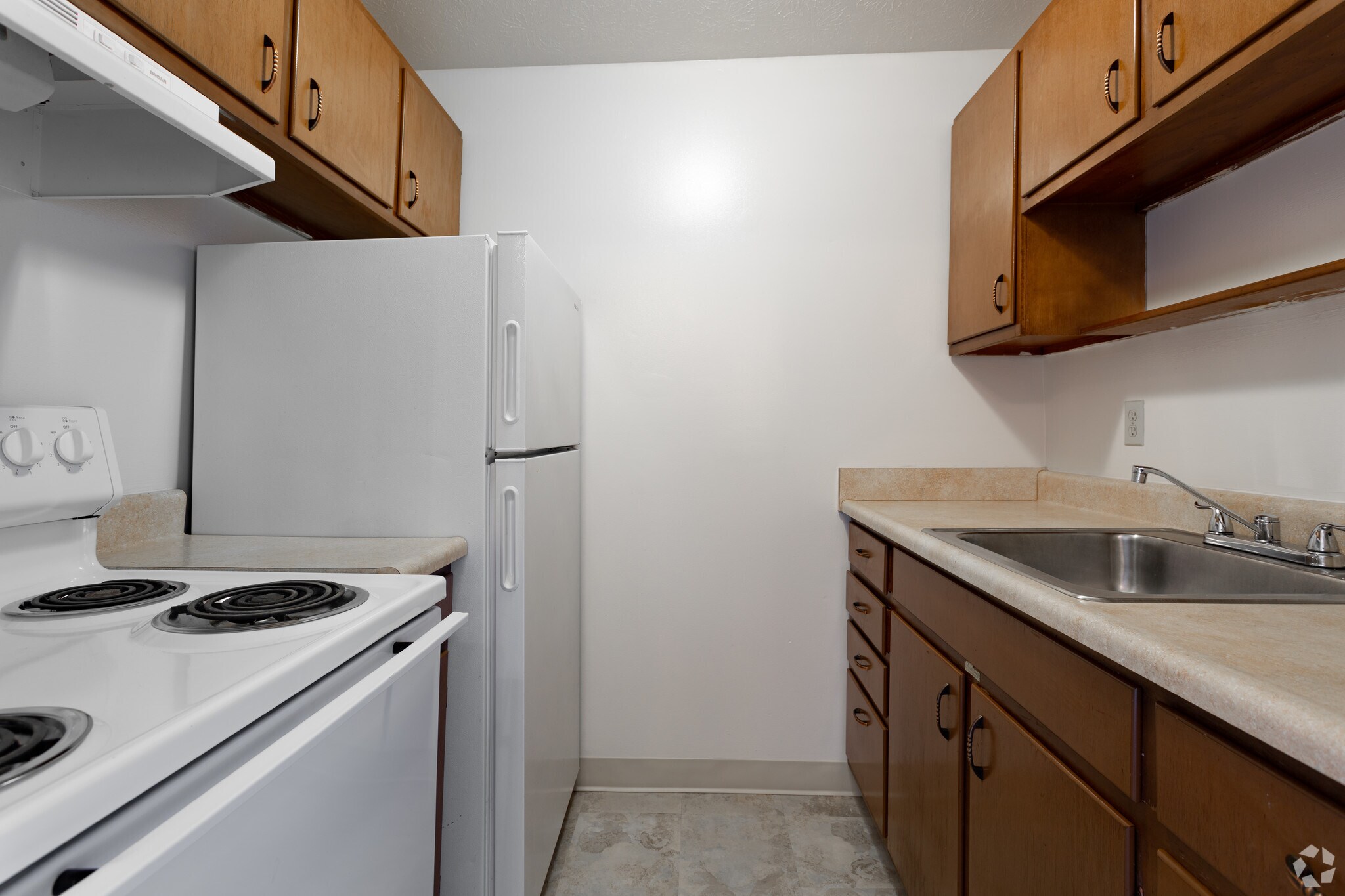 Pleasant Valley Apartments – photo 5