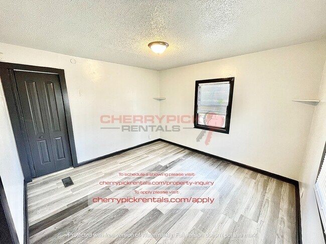 Building Photo - 4240 Erskine St