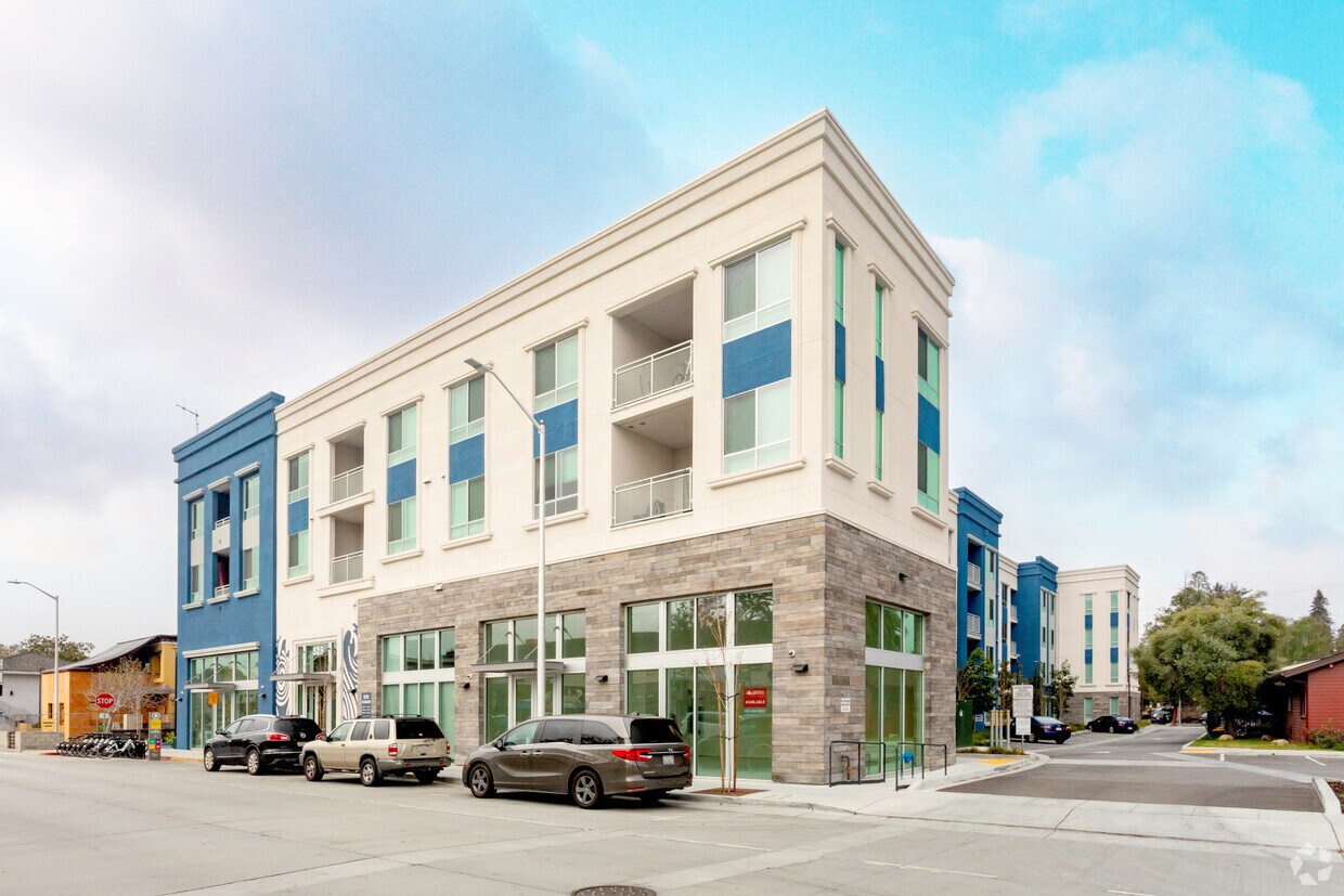 Fotografía del edificio - Cedar Street Family Apartments