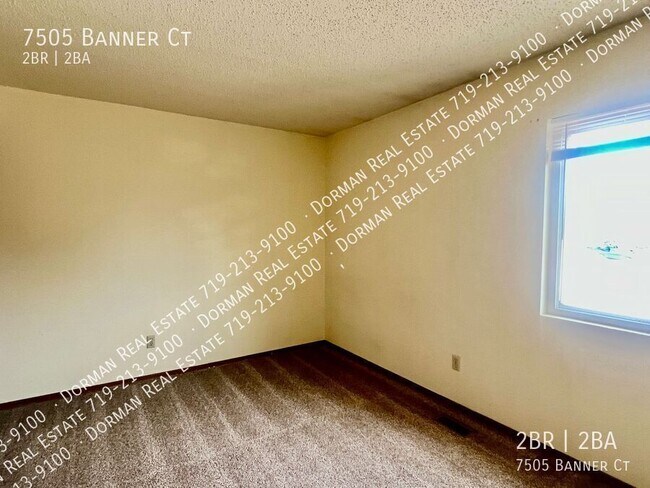 Foto del edificio - 7505 Banner Ct