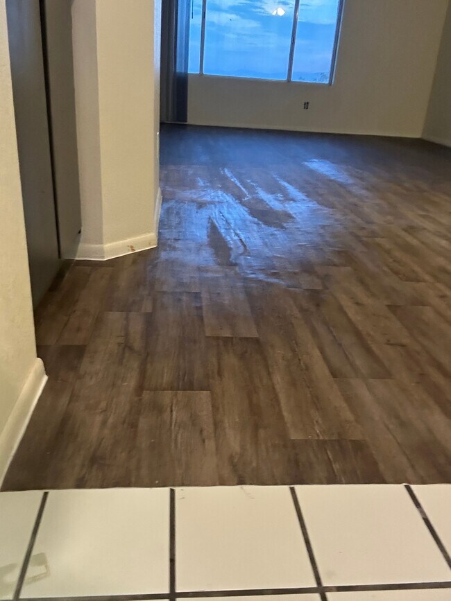 Foto del edificio - 2044 Mesquite Ln