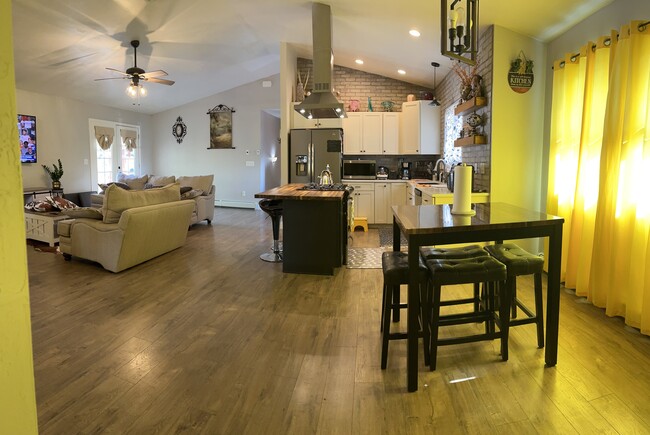 Foto del edificio - 2866 Elm Ave