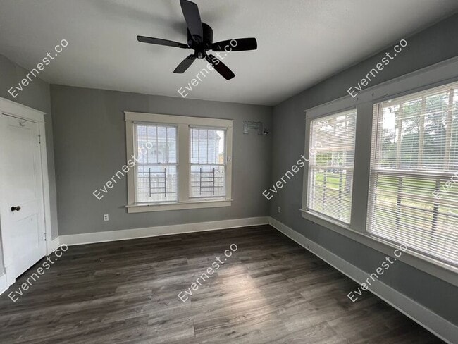 Building Photo - 1624 Pike Ave