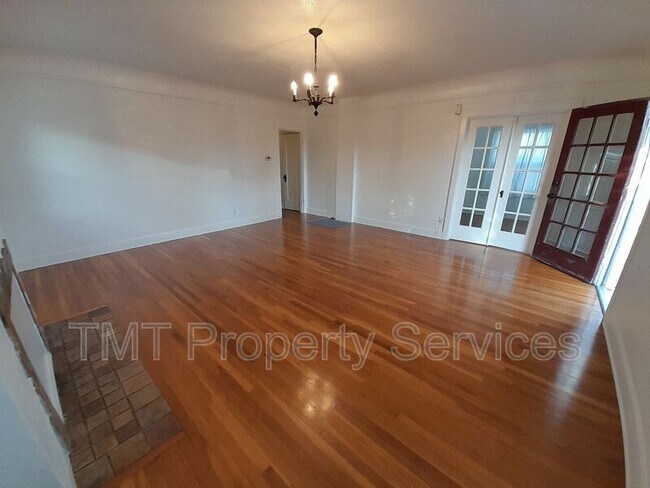 Foto del edificio - 619 E Cook St