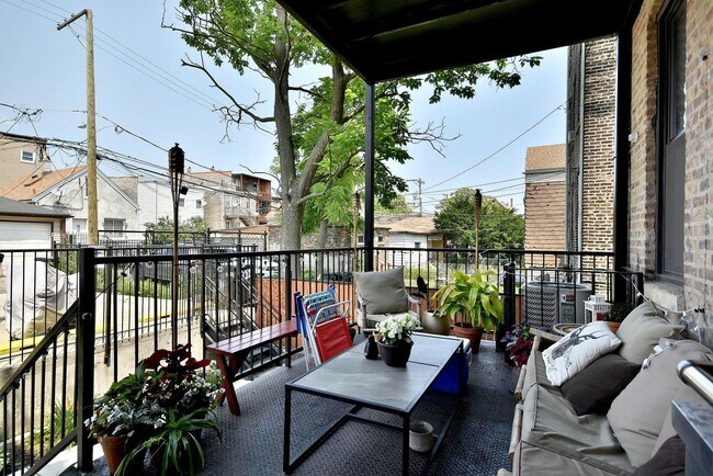 Balcony / Porch - 1638 W 21st St
